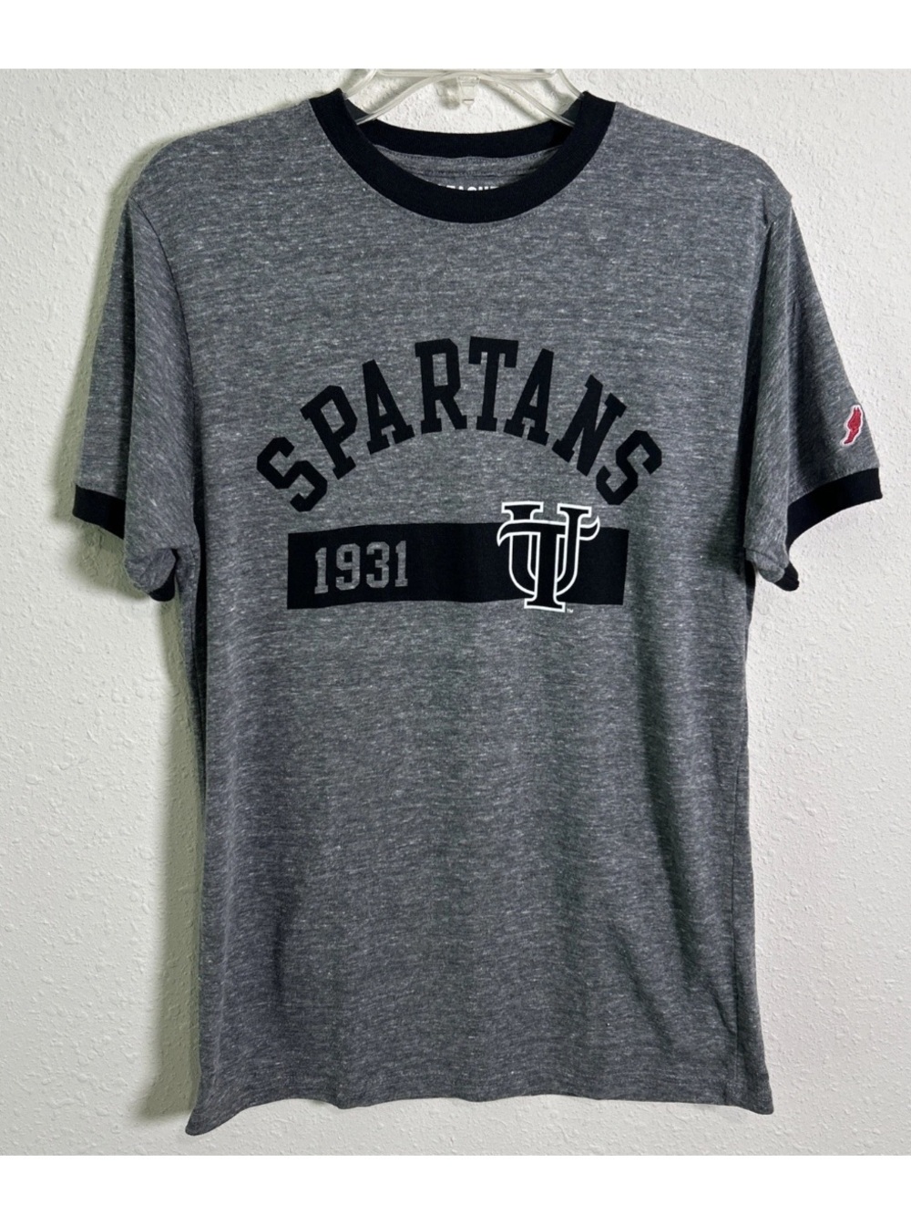 University Of Tampa Spartans League Gray Ringer T-Shirt Est. 1931 Women’s Medium